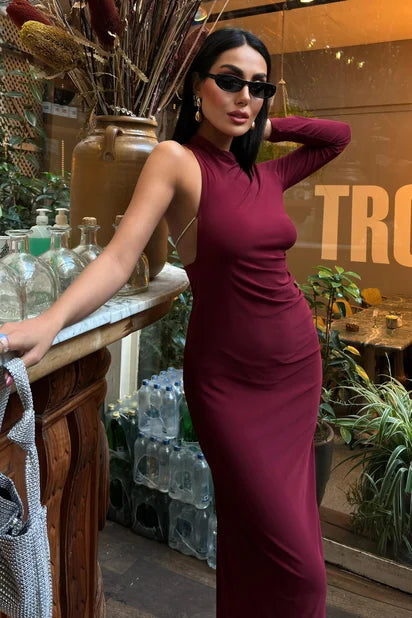 Vestido elegante Alexandrine con detalle de escote