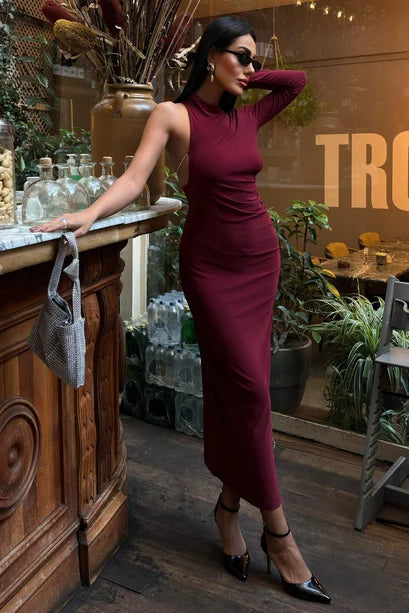 Vestido elegante Alexandrine con detalle de escote