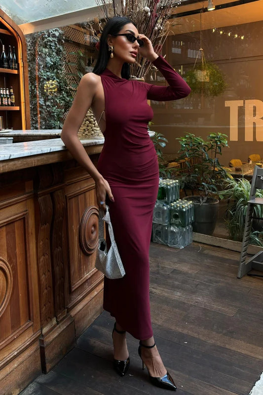 Vestido elegante Alexandrine con detalle de escote