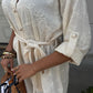 Vestido Suzene Bordado con Detalles de Botones Dorados
